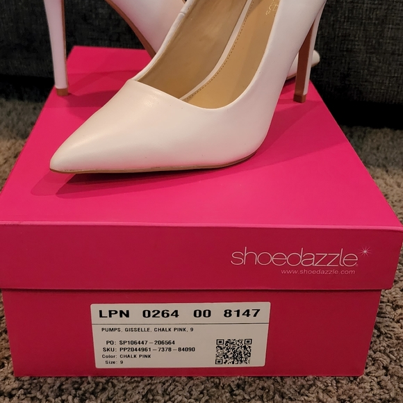 Light pink fuax leather heel - Picture 3 of 3
